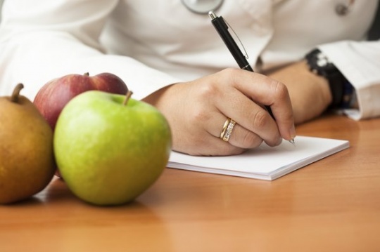 Antes de empezar un dieta para adelgazar, déjate asesorar por un profesional de la nutrición.